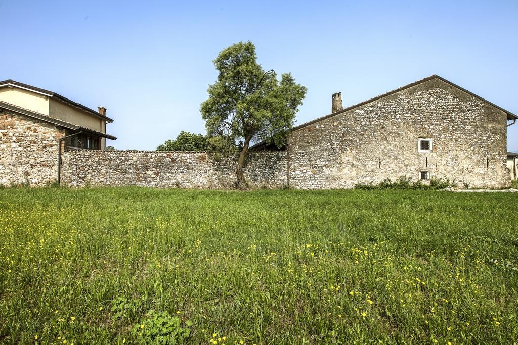 Antico Cascinale Lombardo Acomodação com café da manhã Lonato Exterior foto